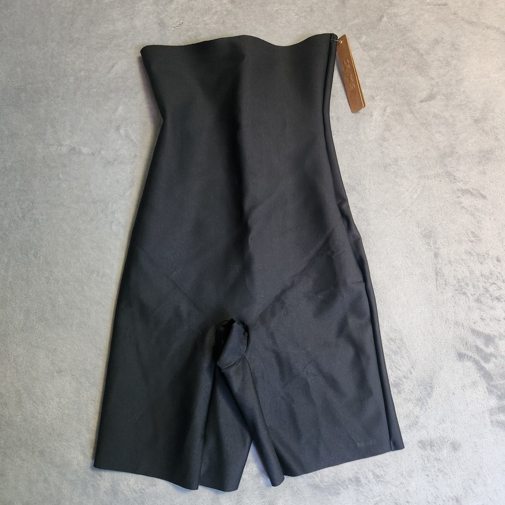 New SKIMS Body High-Waisted Mid Thigh Short Onyx M Medium Shapewear BO-SHO-7116W